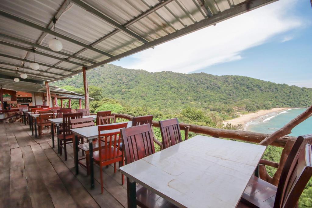 Bamboo Bay Family Resort