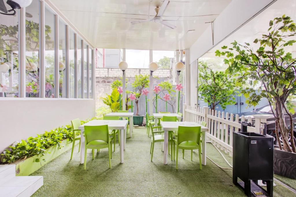 Collection O Gambir Near Masjid Istiqlal Formerly Aleander Hotel