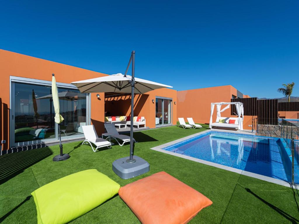 Chalet in Maspalomas with Heated Pool, San Bartolomé