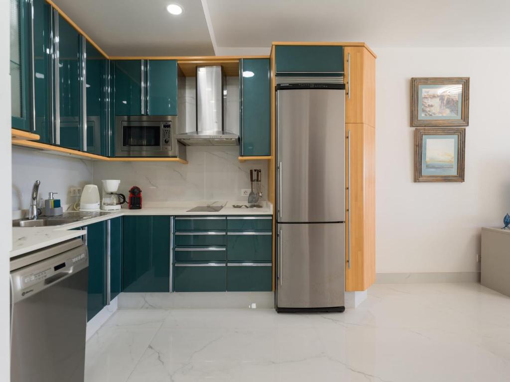 Apartment on Mogan Beach with Sea Views - 3