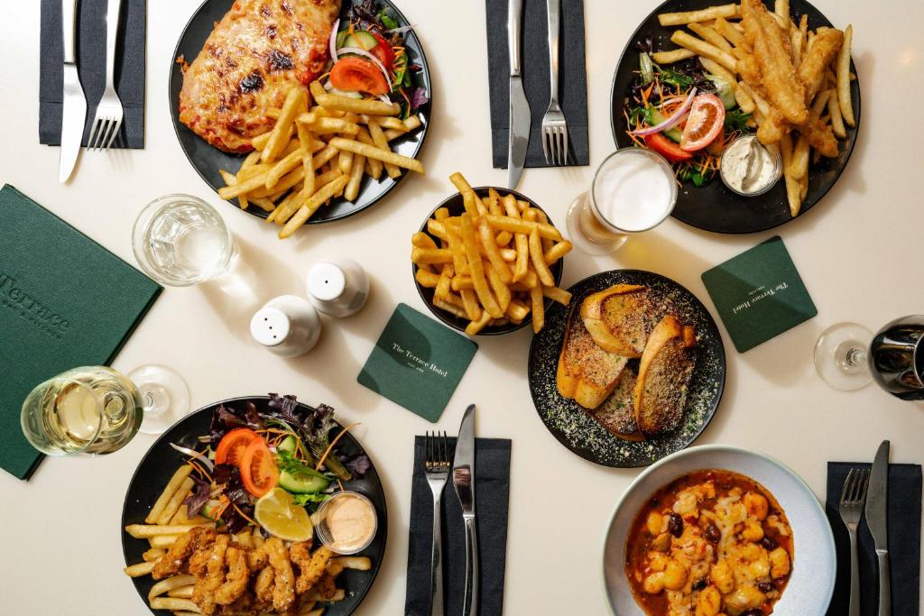 طعام و مشروبات