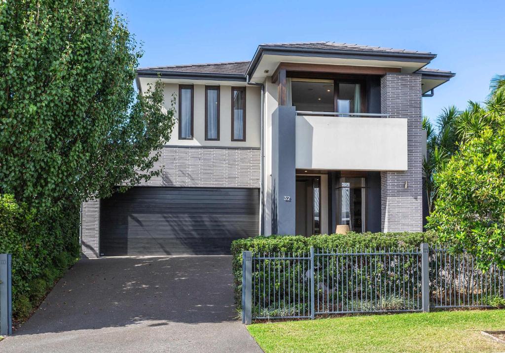 Luxe Retreat Shell Cove - Walk to Marina, Shellharbour