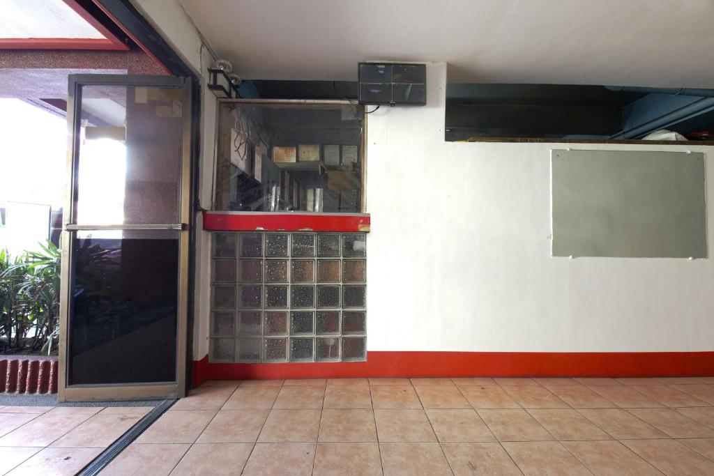 Busline Apartelle, Manila