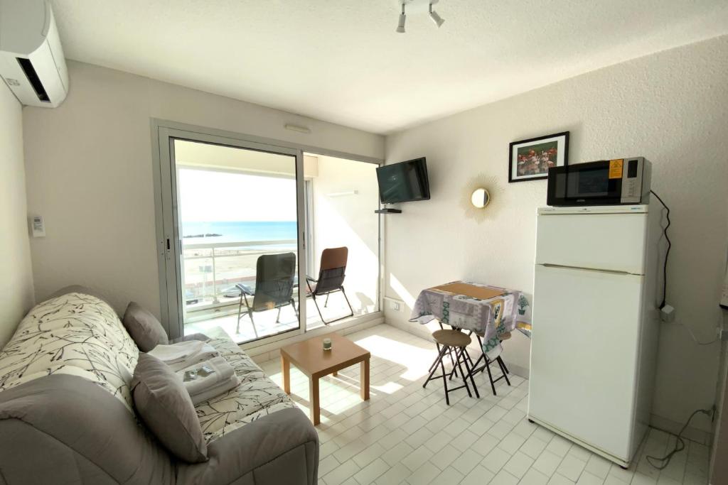 Le Cap D'or- Beachfront with air conditioning! - 2
