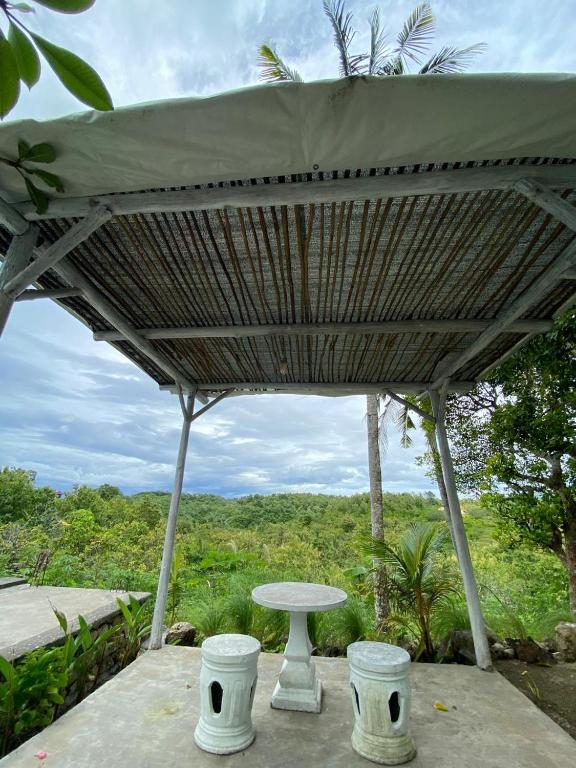 Green Sunrise Hill View