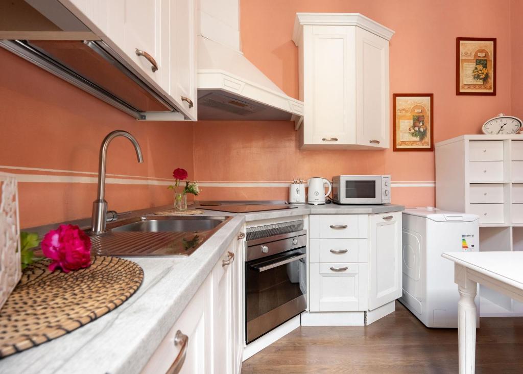 Keys of Italy - Speziali 1 - Deluxe 2 bedroom flat nearby Piazza Repubblica - 2