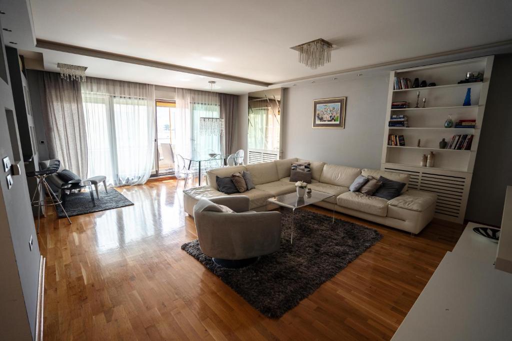 The Rondo Condo by TORO - 2