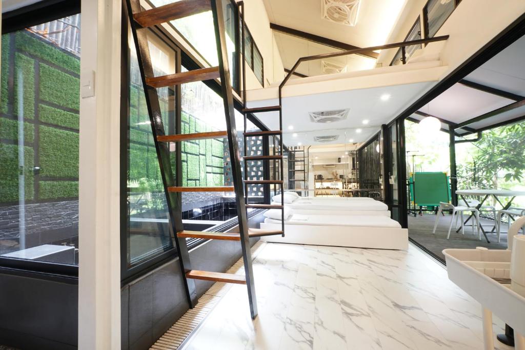 The Ravine by One Selah, Indang