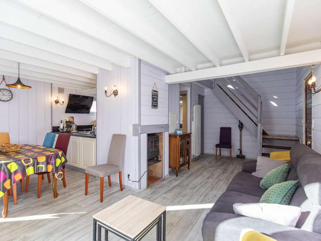 Appartement T3 avec petite terrasse, 2 chambres, parking à Cauterets - FR-1-401-313 - 1