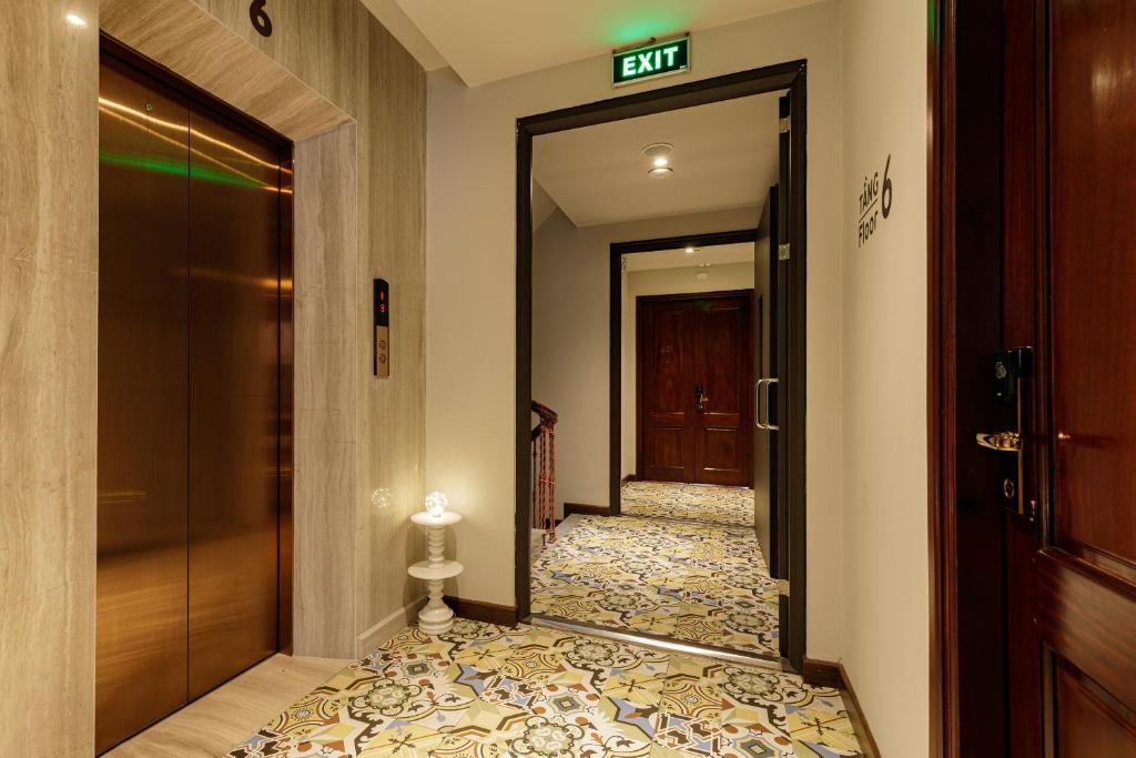 Khách sạn Super OYO Capital O 1169 Le Grand Hà Nội &#8211; The Charm