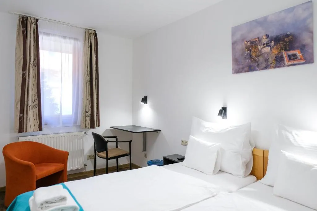 Hotel Adalbert Szent György Ház, hotel v Ostřihomi