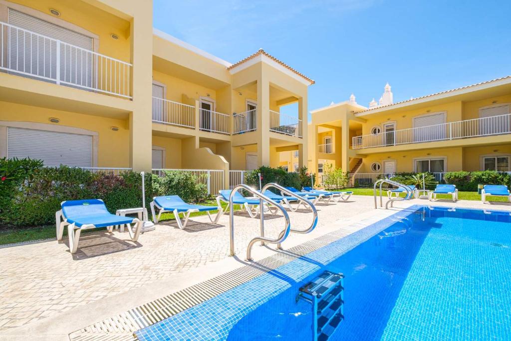Apartment Riu - Close to bars shops and restaurants, Albufeira