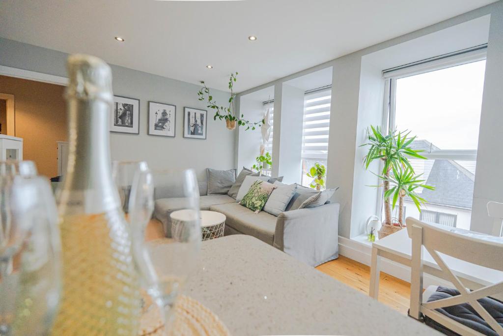 Two-Bedroom Apartment, Southbourne photo 3