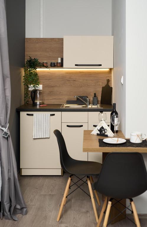 Brent Boutique Apartments - 4