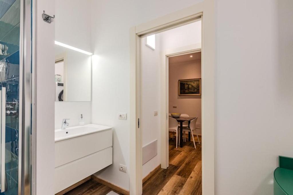 CityLife Apartment - Modern - 4