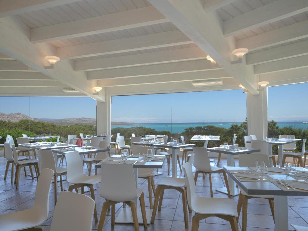 Club Esse Roccaruja — Restaurant & bars in Stintino, Sardinia
