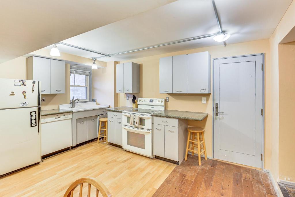 Walkable Studio in the Heart of Pittsburgh!, Pittsburgh