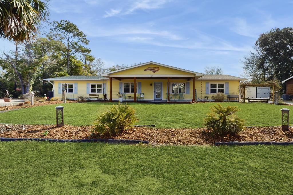 Sunsational, Oak Island