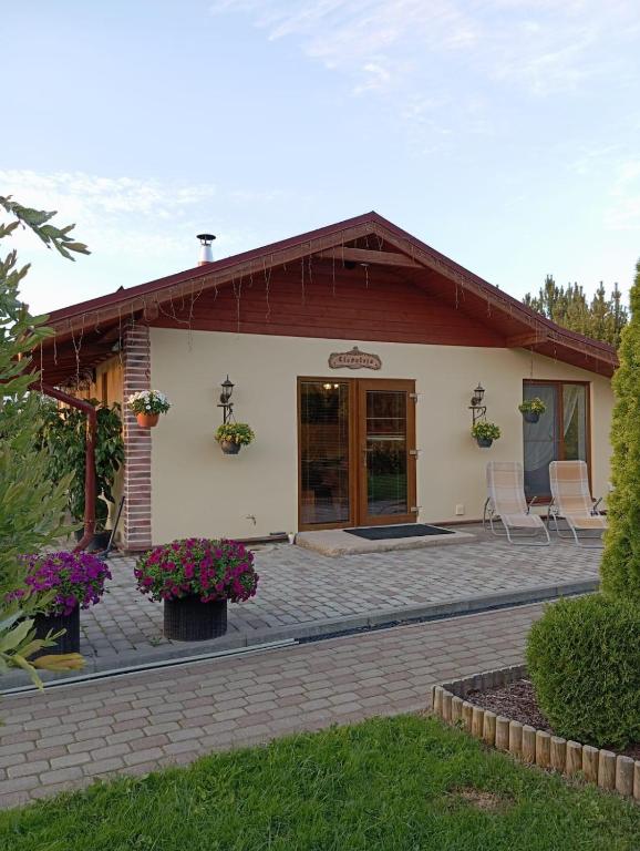 Atpūtas māja Liepalejas, Stacija Vatrāne