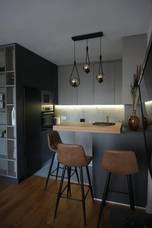Sunnyhome - 1