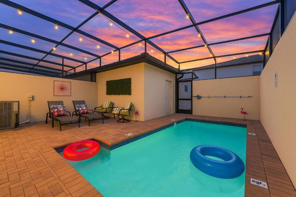 Free Resort Heated Pool & 9MI Disney, Kissimmee