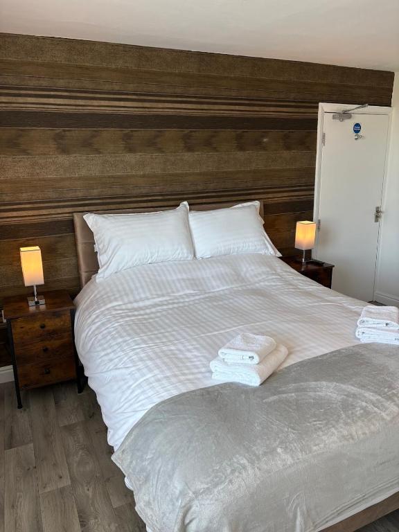 The Olivia Swan, Deighton