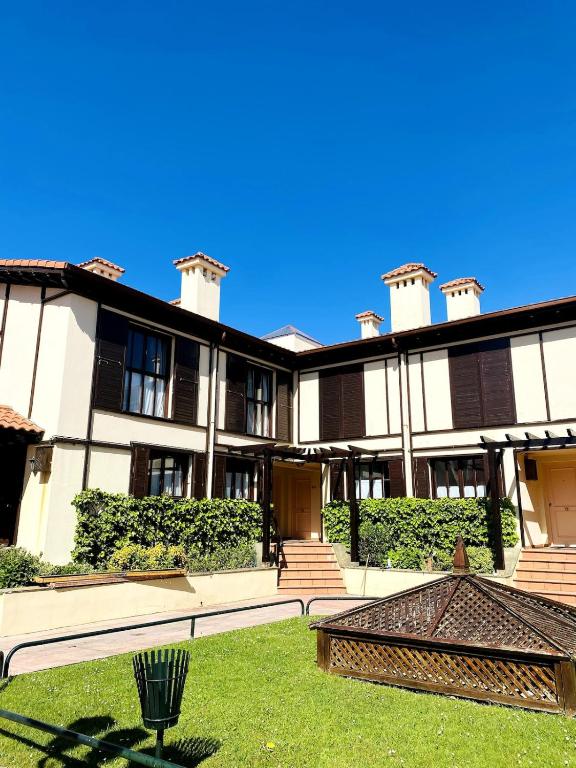 La Coteruca, Comillas