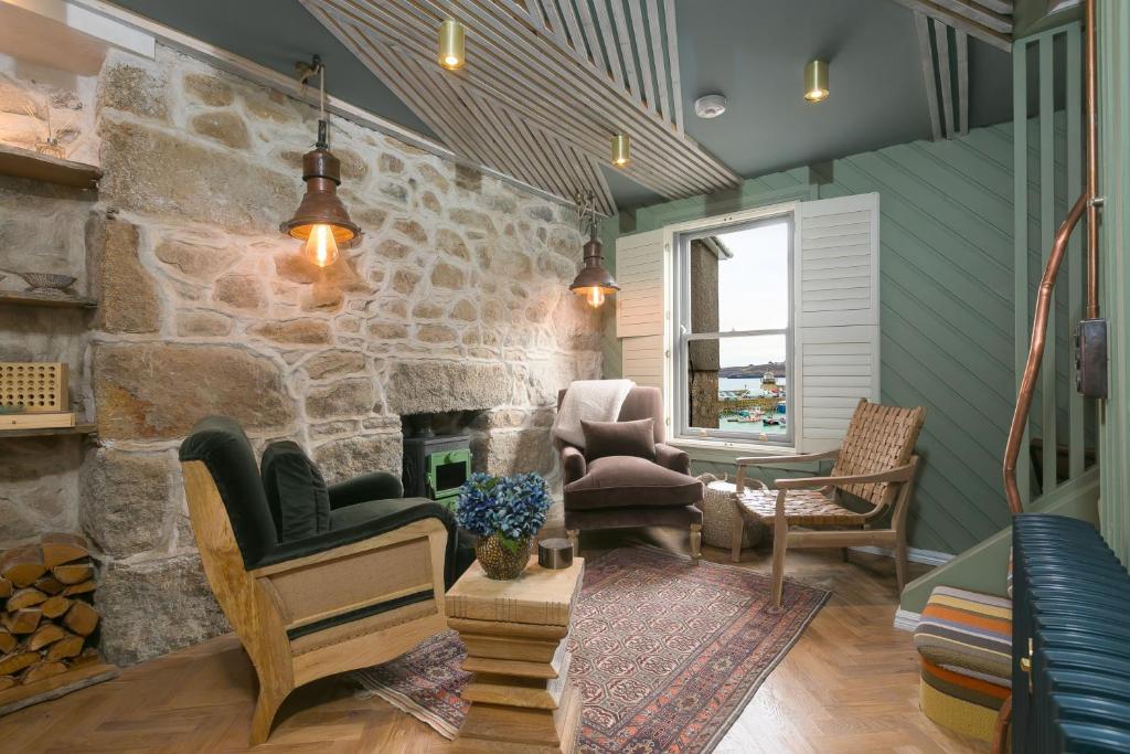 She Sells Sanctuary, St Ives