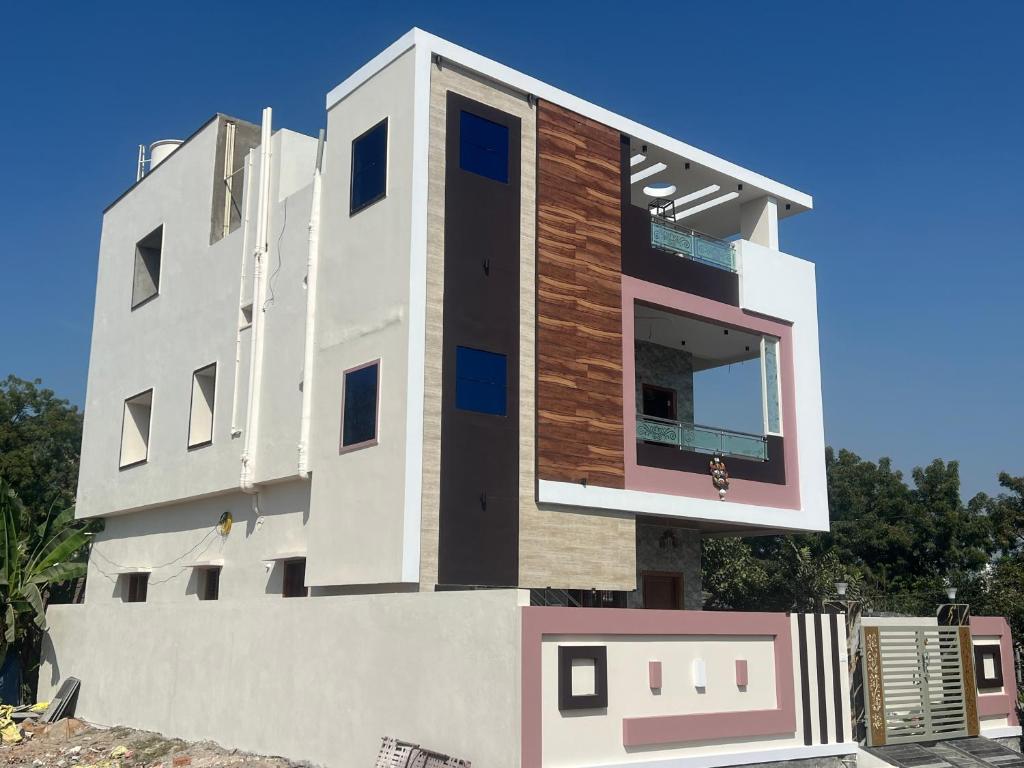 Tej Home Stays and Guest House, Miriālgūda