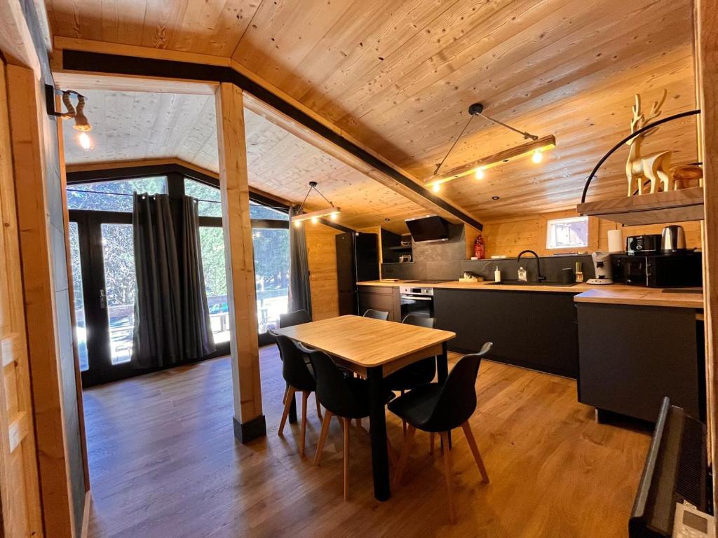 Chalet l'Epicéa T3 sous les pins à 5 min à pied des pistes et commerces - 3