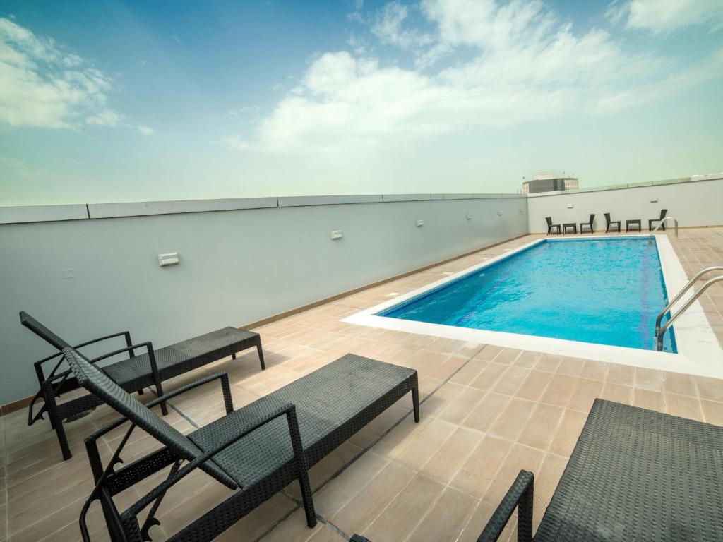 Golden Rose Luxury Suites (Royal Executive) photo