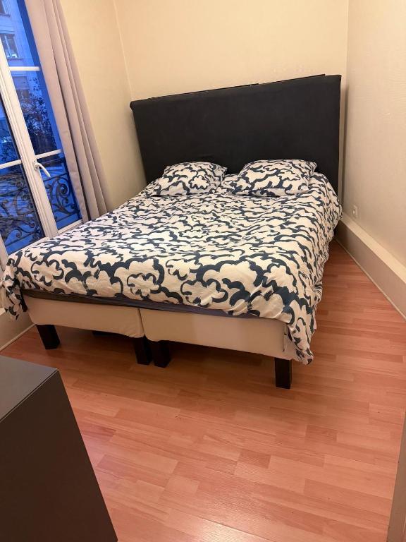 Amazing 1 bedroom, 30sec from Arc de Triomphe - 3