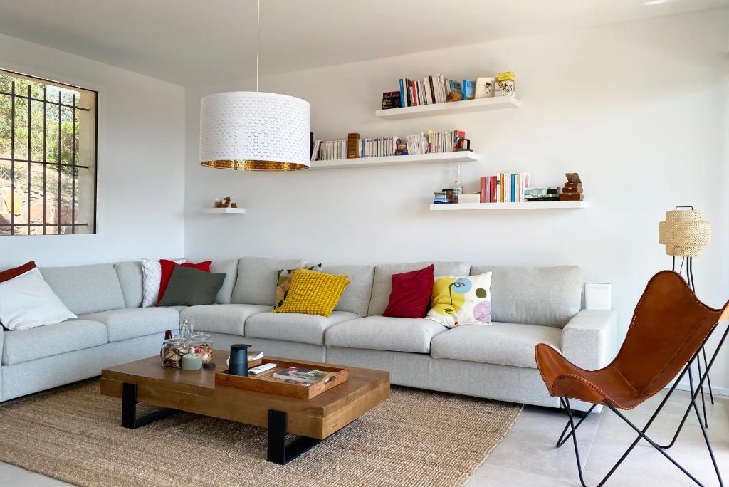 Superbe petite villa moderne surplombant la mer - 5