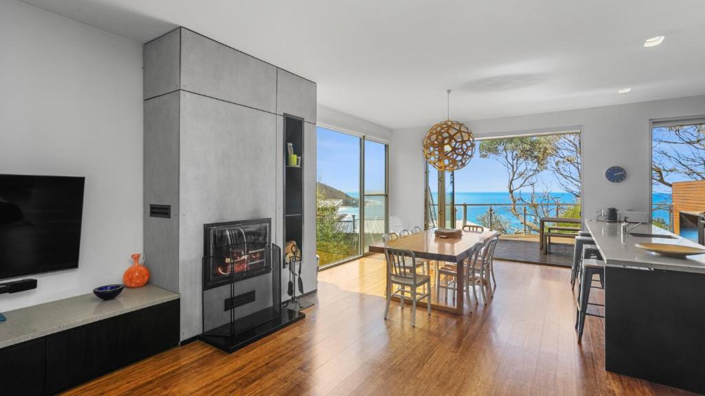 Coastal Break, Wye River