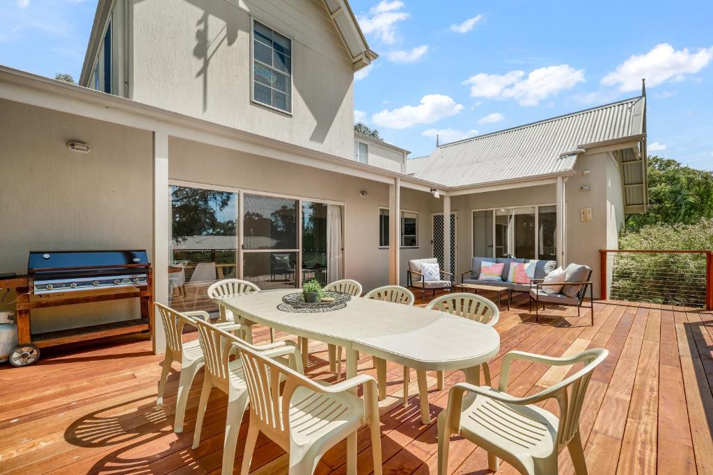 Retro Gem on Jackson, Anglesea