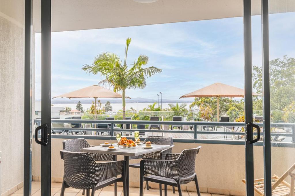 The Landmark 108, 61B Dowling St - air con, linen, pool, lift, views, Nelson Bay