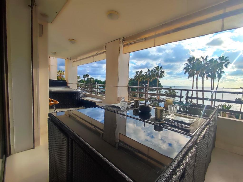 Superbe apartement vue panoramique sur la mer, Cannes