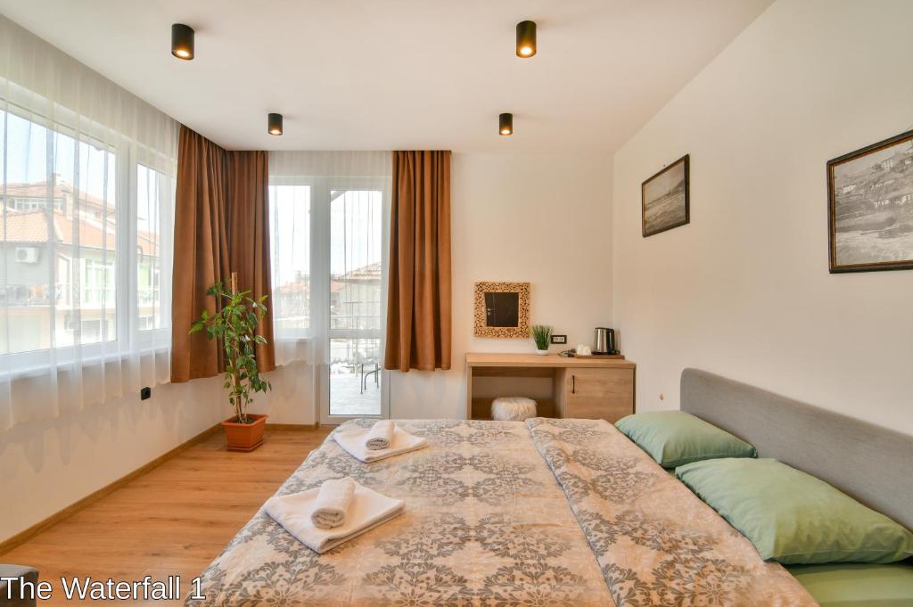 The Waterfall, Balčik