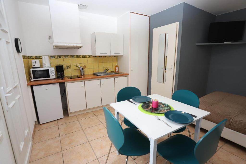 Grande studio 2 coeur des animations à 50m plage - 1
