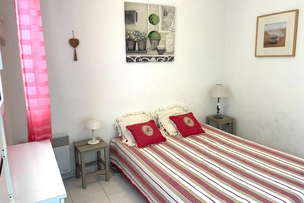 Apartment with terrace in Cavalaire-sur-Mer - 5