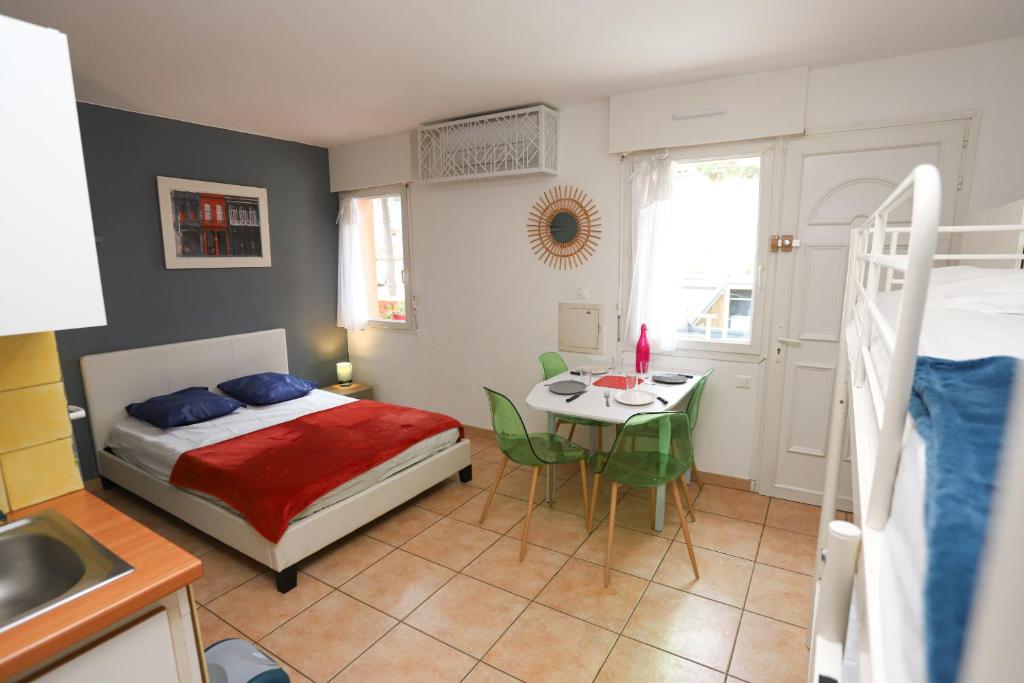 Grand studio 3 50m de la plage - 1