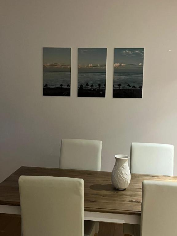Luxury renovated 2-bedroom apartment with pool - 3