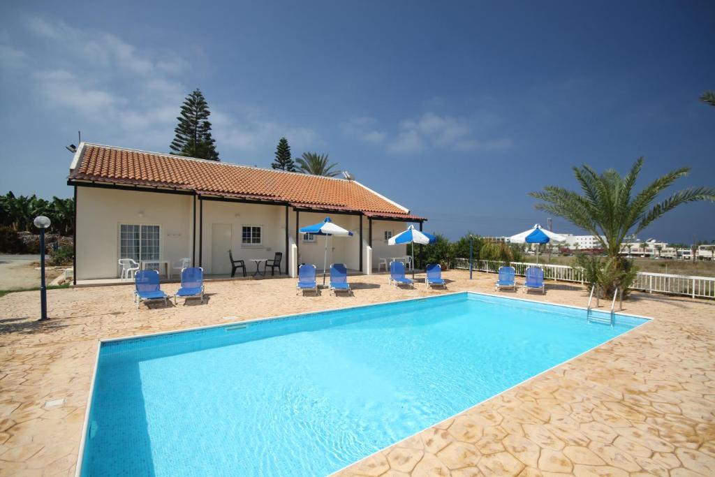 スイミングプール