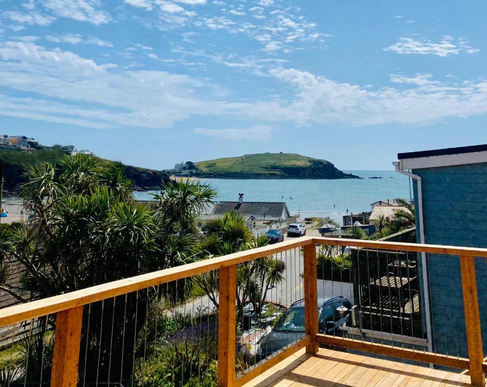 Modern Beach House overlooking the Sea, Bigbury