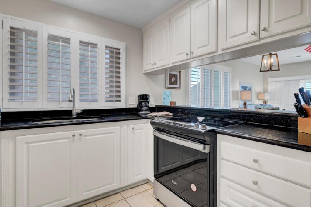 Mariners Walk 1A by Wild Dunes, Oceanfront, Isle of Palms