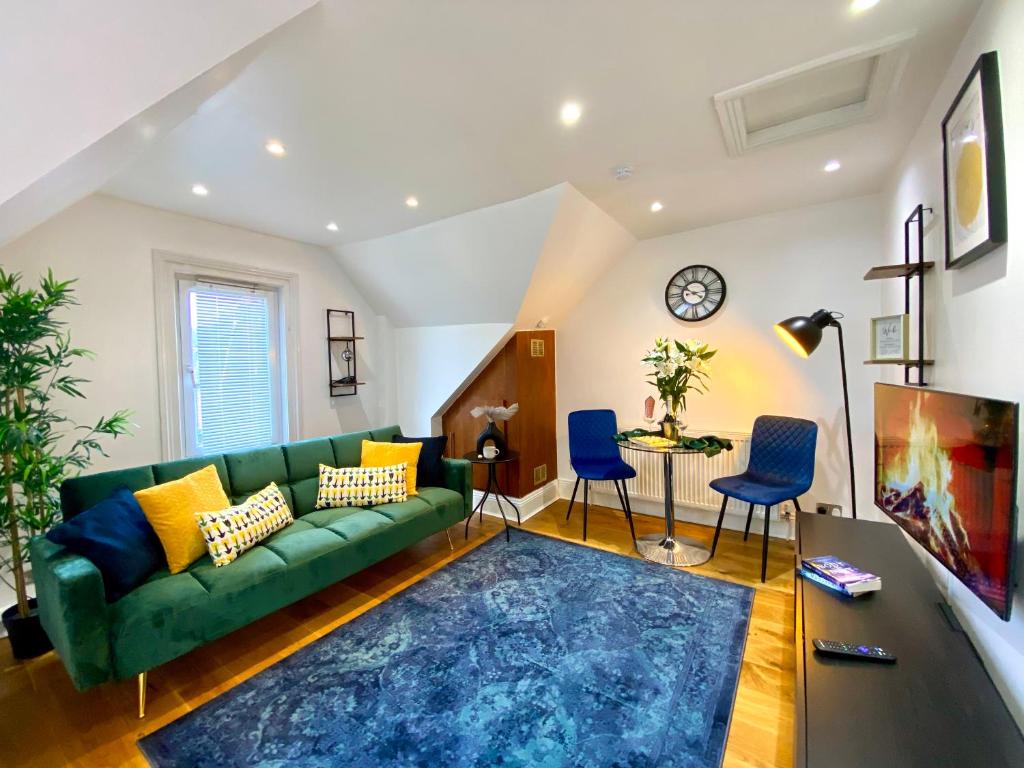 Pinnacle Apartment, Reading