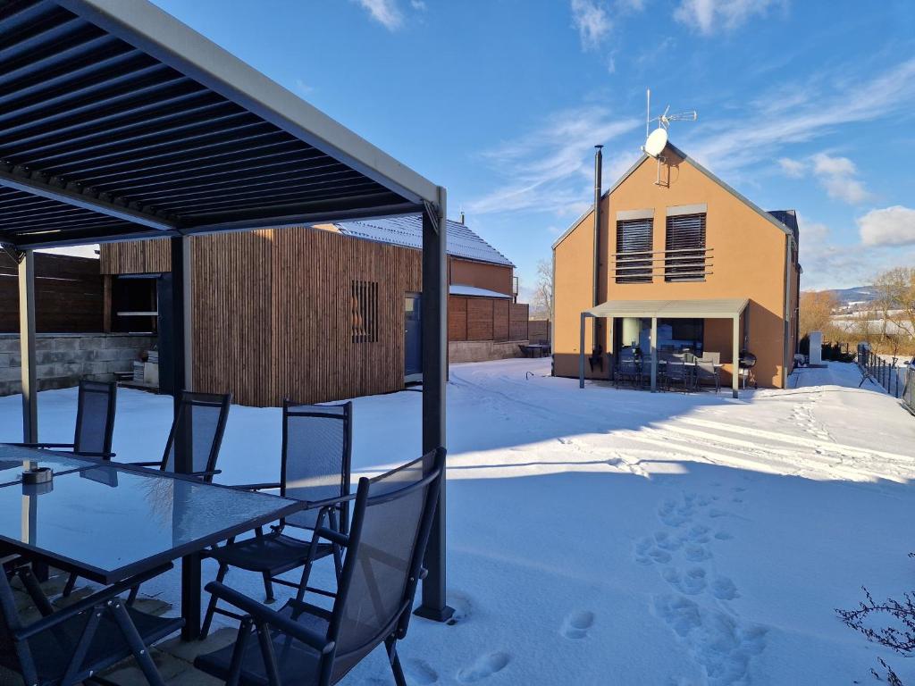 Relax Vila Lipno- apartman v podkrovi u plaze Windy Point 전경