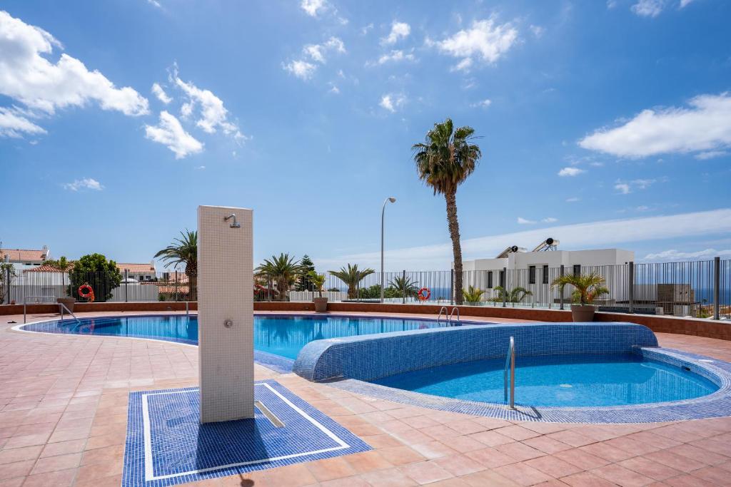 Luminoso apartamento con terraza, vistas al mar y aire acondicionado - 4