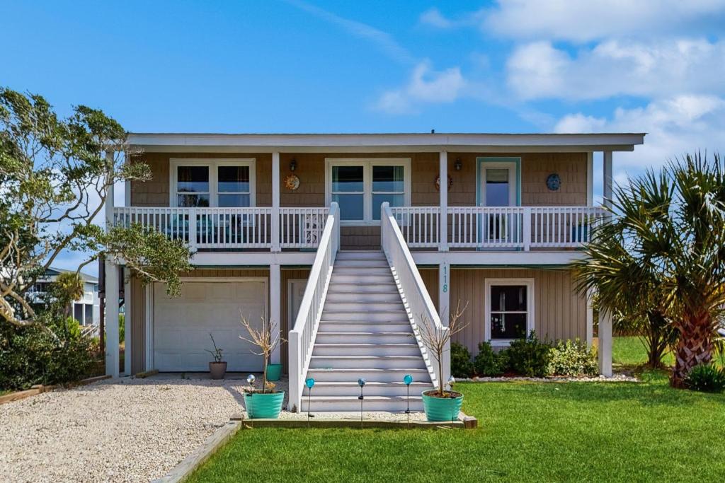 Holden the Waves, Holden Beach