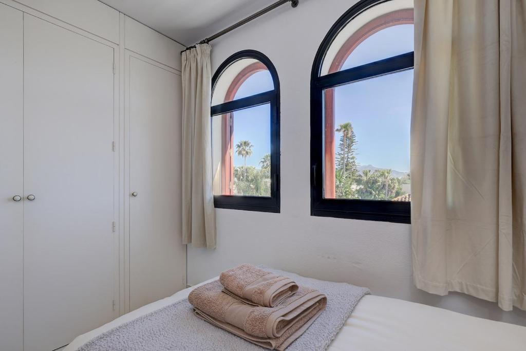 Three Bedroom Townhouse 100 meters from the Beach! - 2